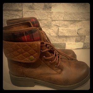 American Eagle Lace Up Boots.